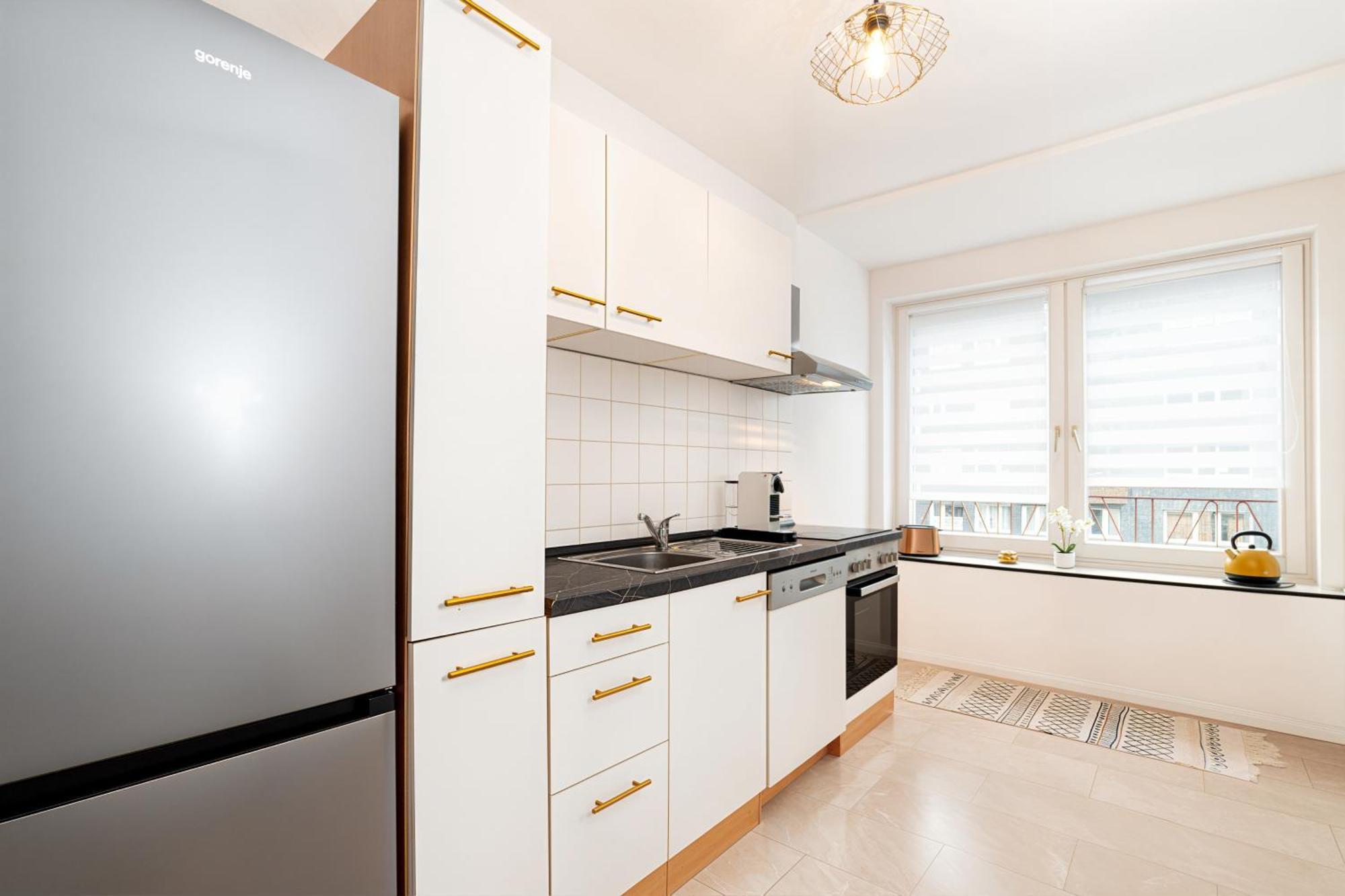 Smart Home - Essen - Perfect For 5 Guests! Central - Balcony - Netflix - Free Parking Zone Extérieur photo