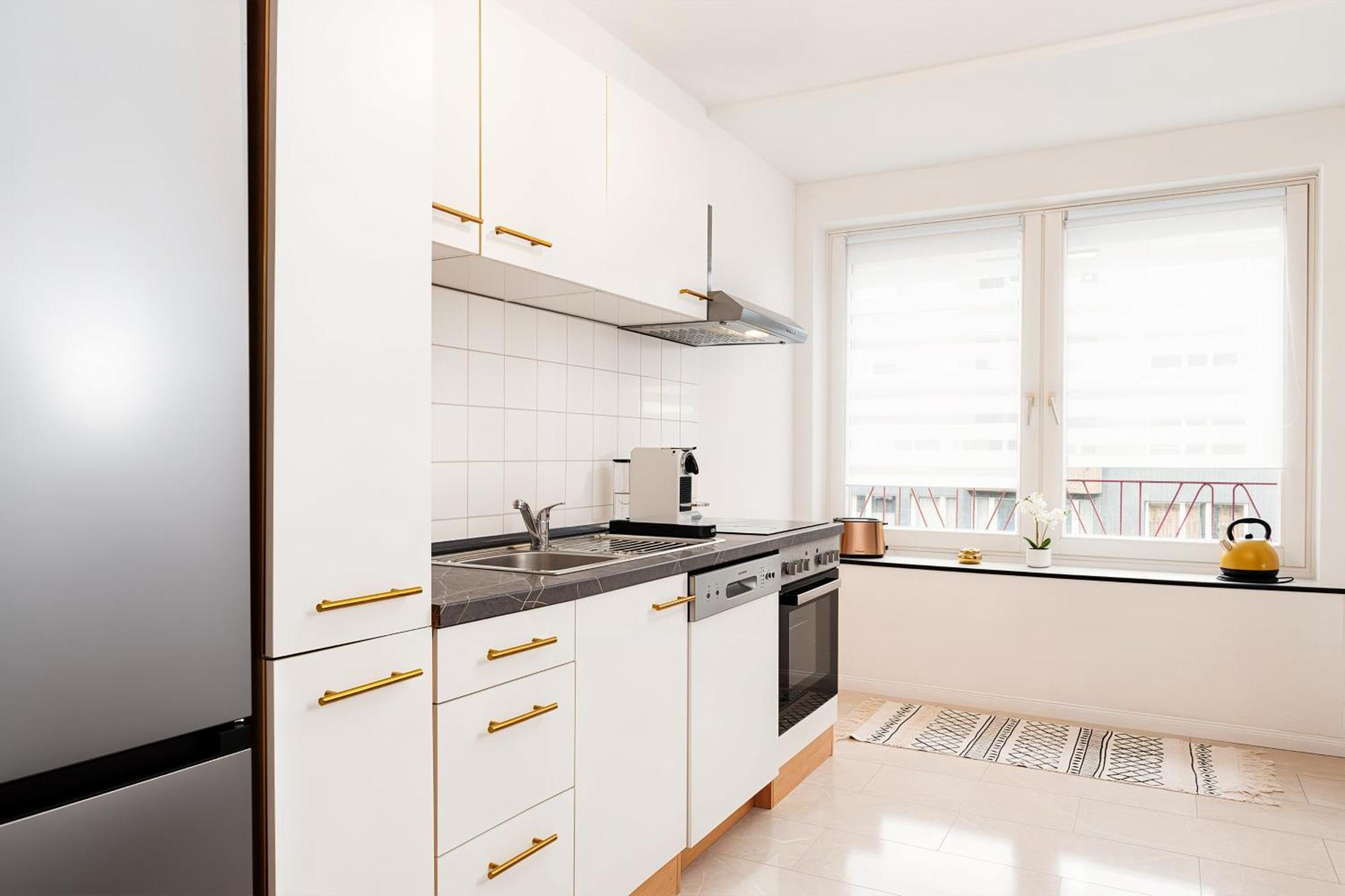 Smart Home - Essen - Perfect For 5 Guests! Central - Balcony - Netflix - Free Parking Zone Extérieur photo